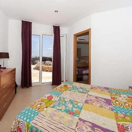 Ficula Nou Beachfront With Private Pool Punta Grossa