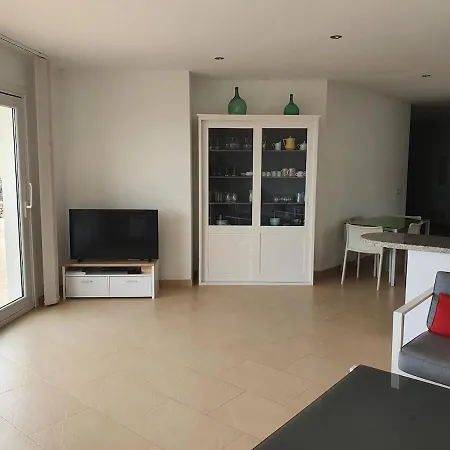 Ficula Nou Beachfront With Private Pool *