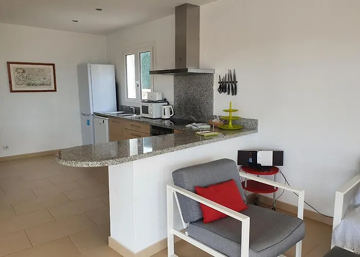 Ficula Nou Beachfront With Private Pool Punta Grossa