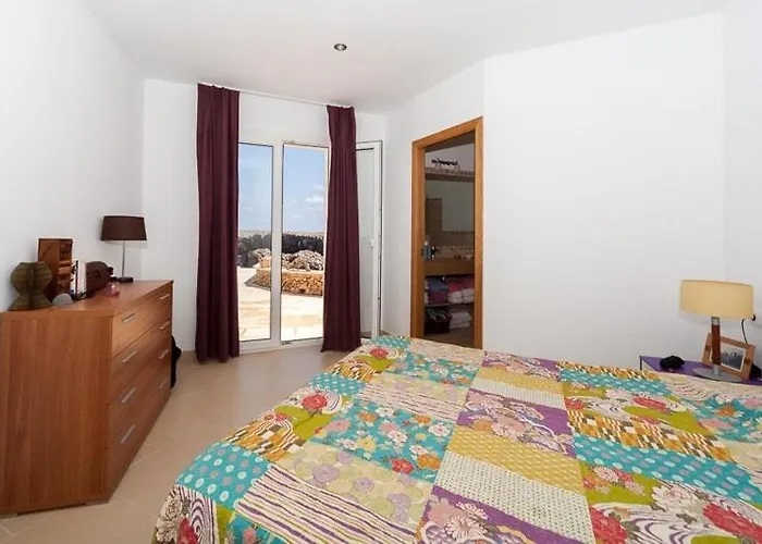 Ficula Nou Beachfront With Private Pool Punta Grossa